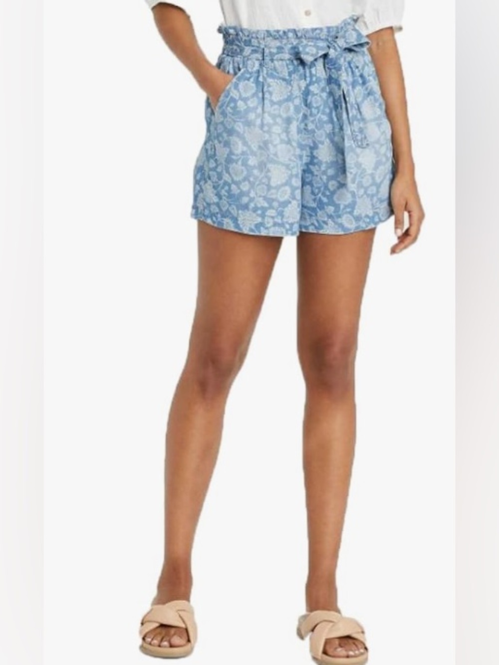 Knox Rose Mid-Rise Paperbag Shorts - Blue/White Floral Cotton
